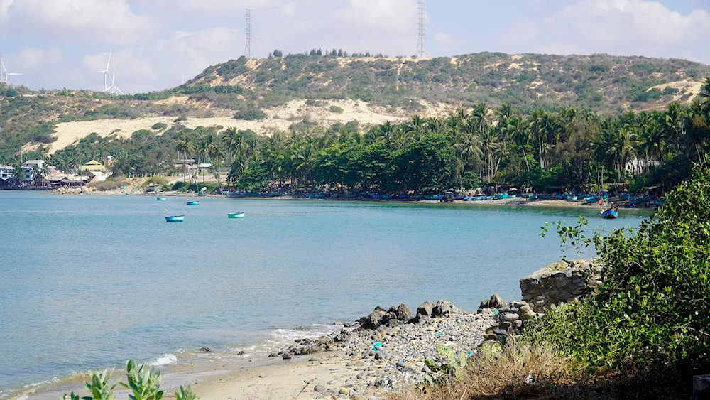 B&atilde;i biển H&ograve;n Rơm